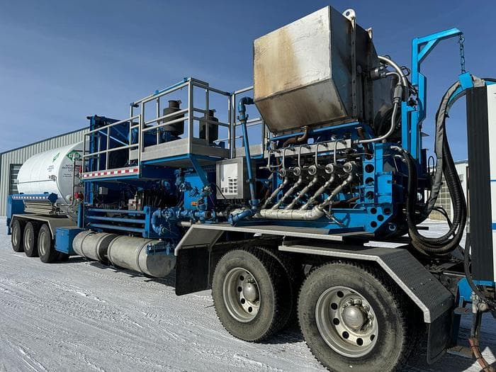 High Rate 840K Nitrogen Pumper Tractor and Trailer