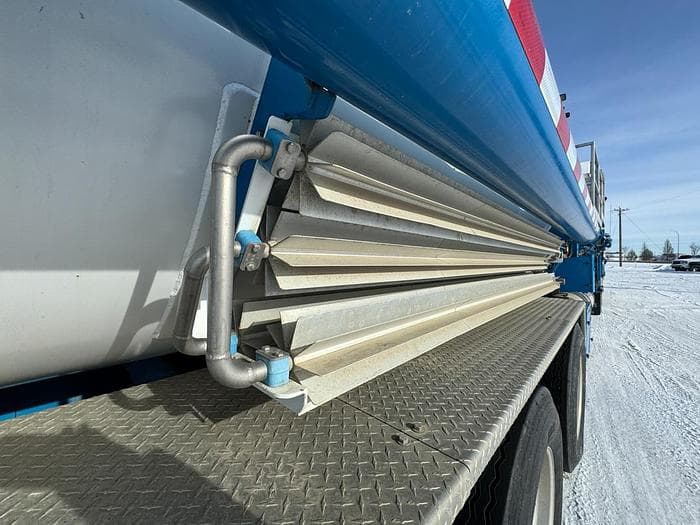 High Rate 840K Nitrogen Pumper Tractor and Trailer
