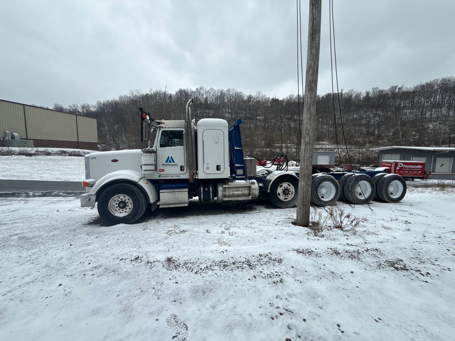 2013 Peterbilt 367 Tri-Drive