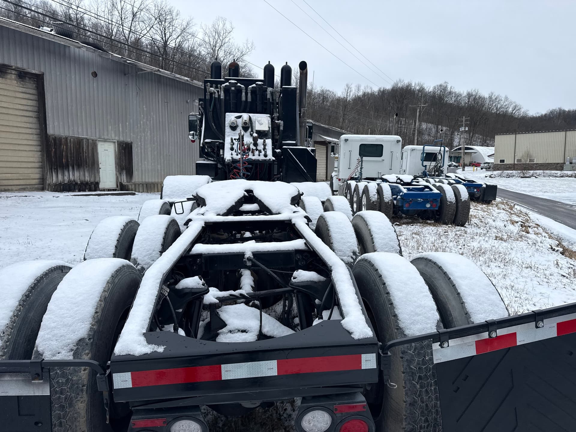 2015 Peterbilt 367 Tri-Drive with CTU Wet Kit