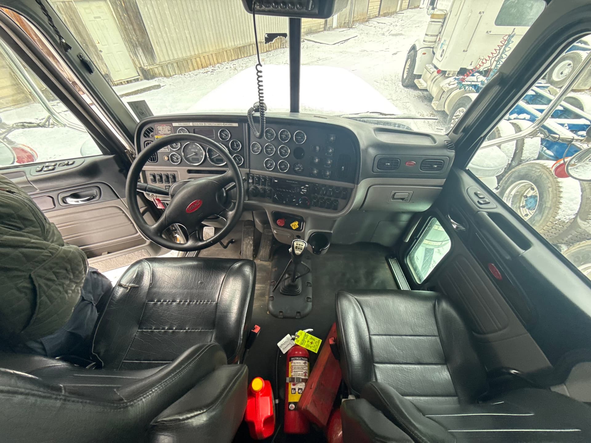 2015 Peterbilt 367 Tri-Drive with CTU Wet Kit