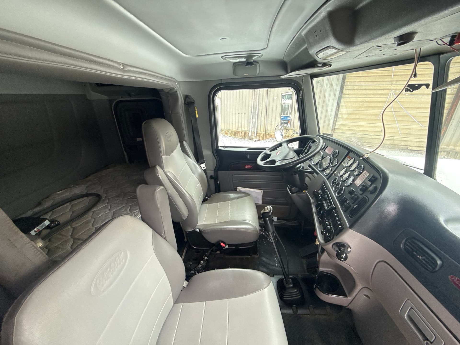 2013 Peterbilt 367 Tri-Drive