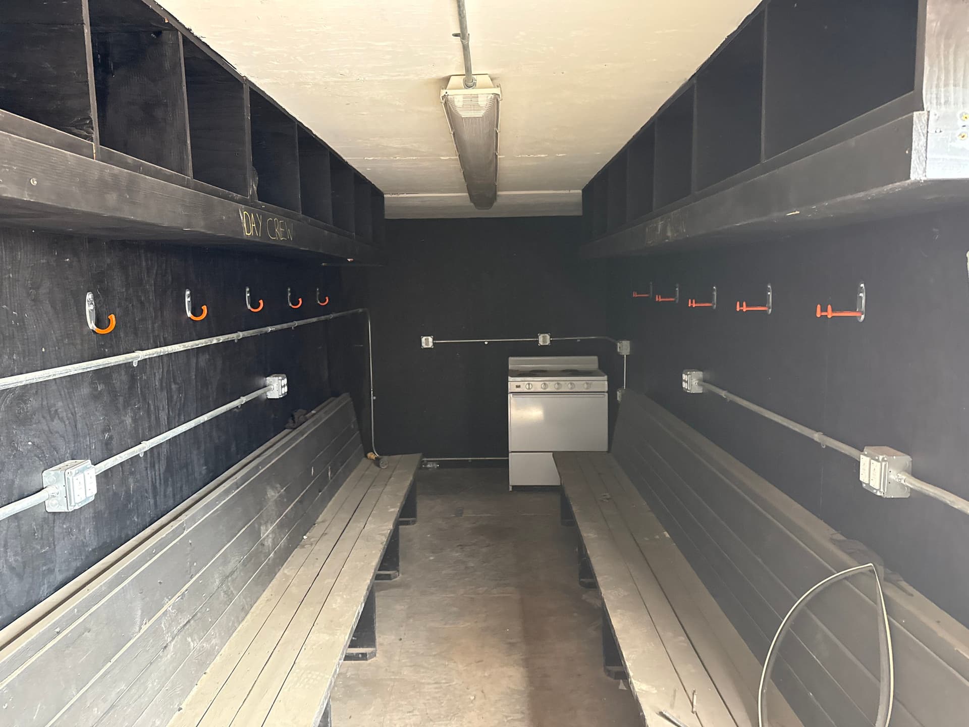 Doghouse/Storage container